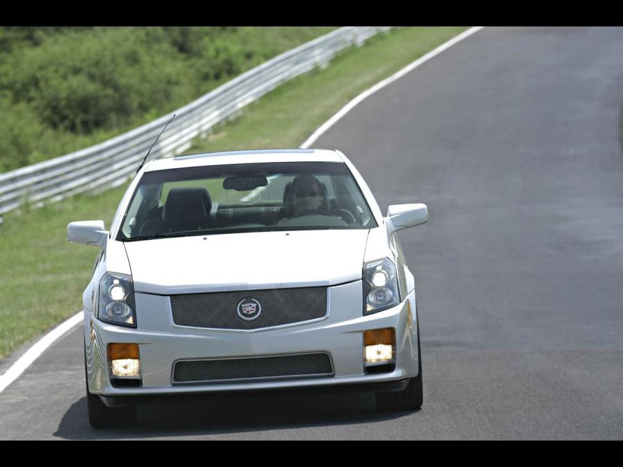  Cadillac CTS-V 2004 года  (фото 59 из 104)